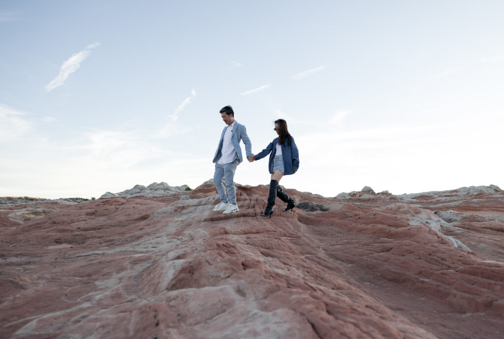 Couple at Horseshoe Bend – Sedona and Page Arizona photographer