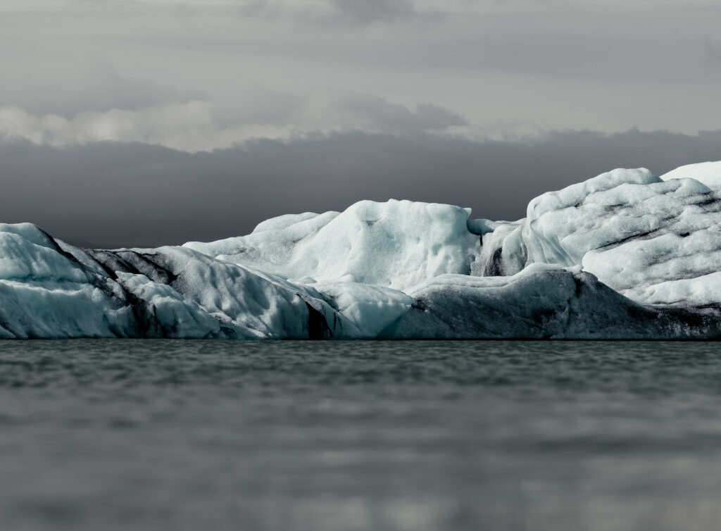 Icebergs drifting in Jökulsárlón Glacier Lagoon, Iceland | Kollar Photography